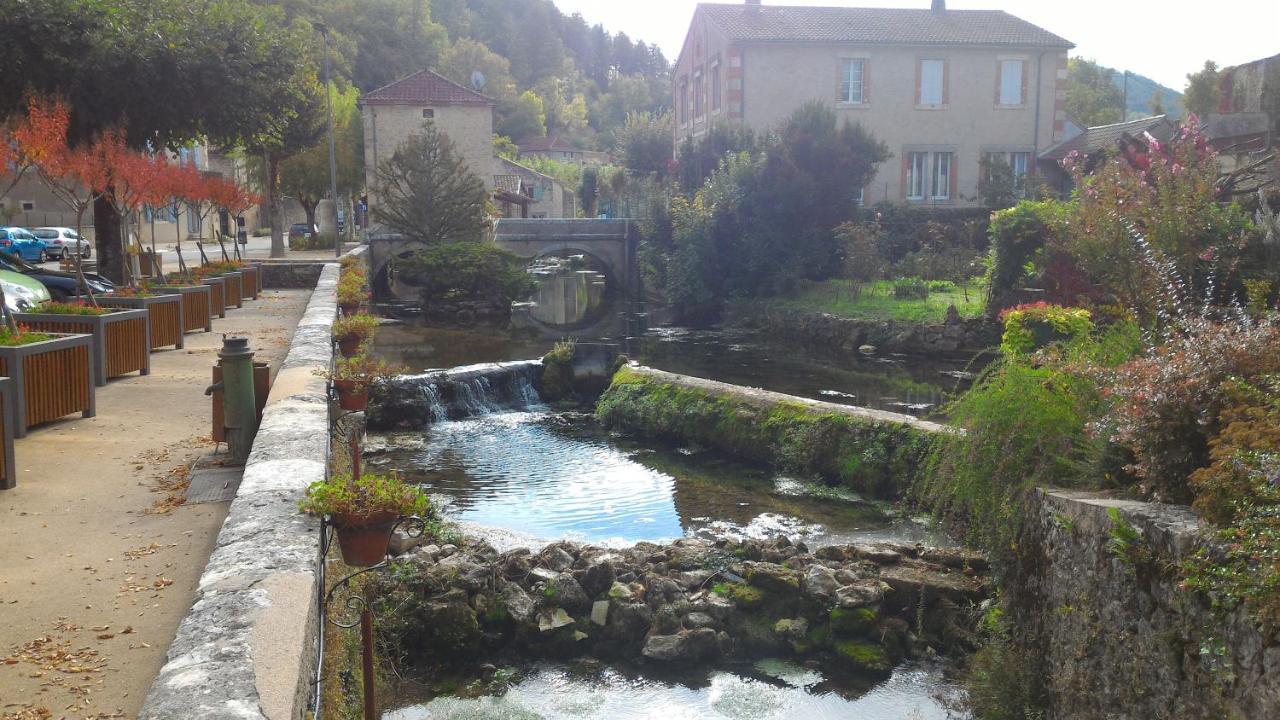 Saint-Vincent-Rive-dʼOltMaison Sur Le Lot住宿加早餐旅馆 外观 照片